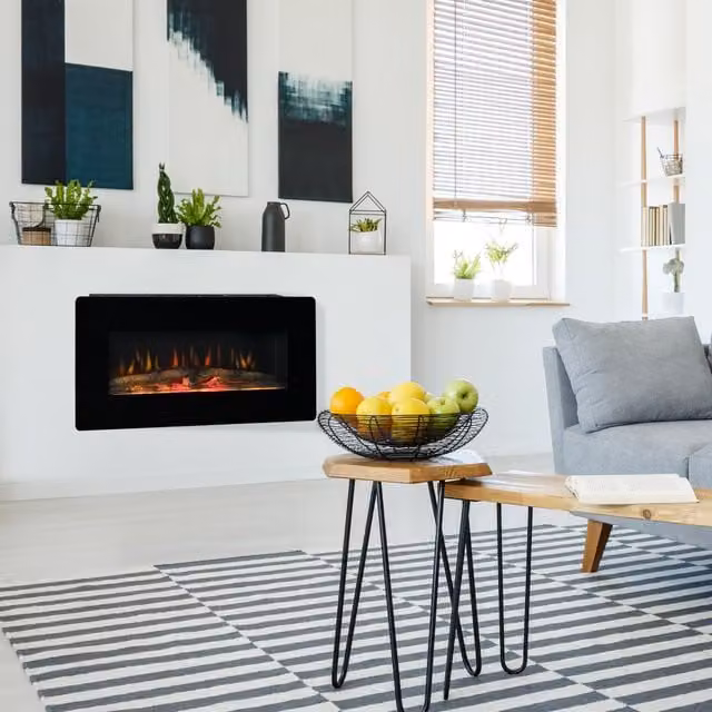 HOMCOM Black Electric Wall-Mounted Glass Fireplace