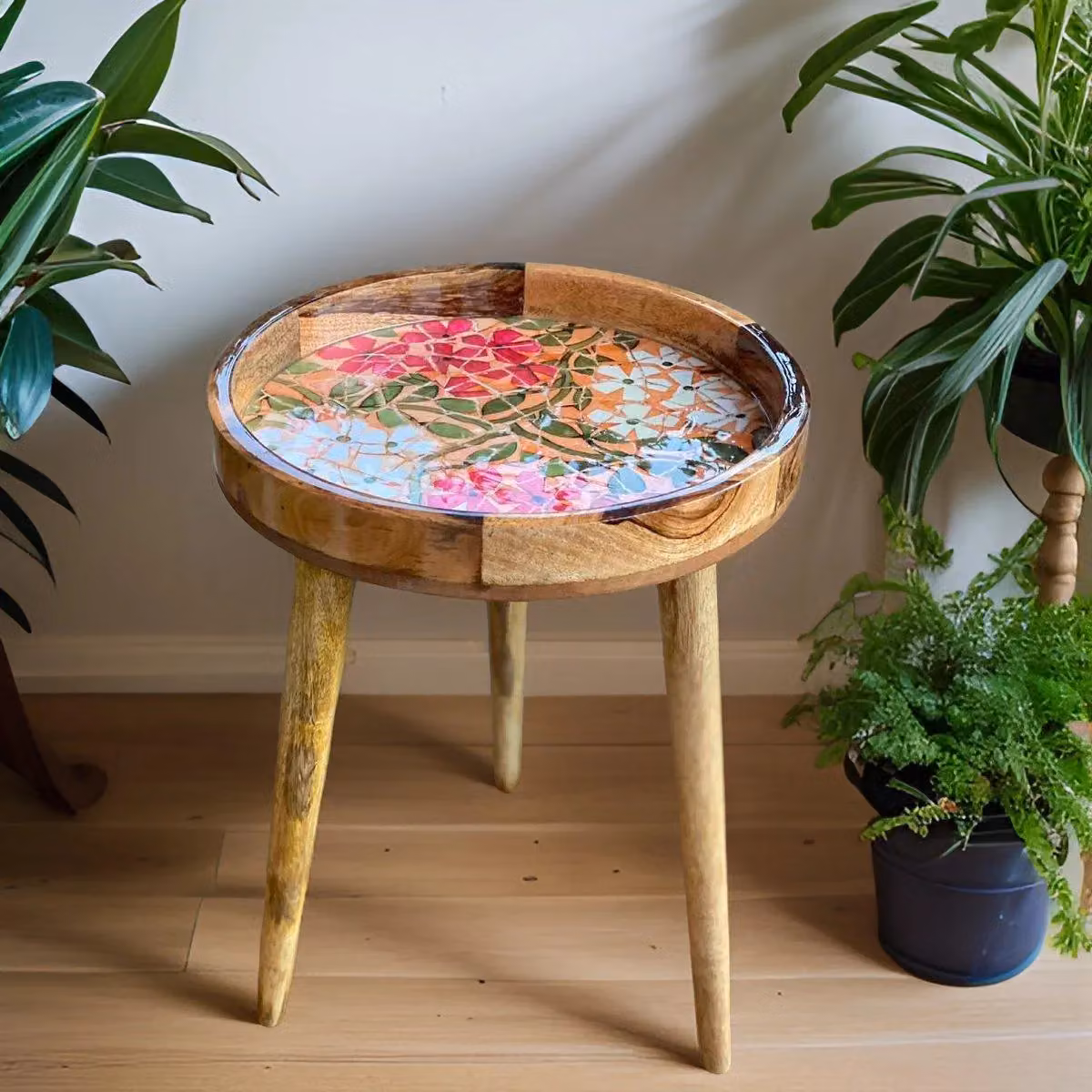 Hartsmede Mango Wood Round Side Table with Multicolour Red Mosaic Enamel Top, W/D/H: 38 x 38 x 46 cm – 6