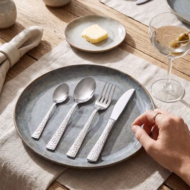 Orsina 24-Piece Polished Stainless Steel Cutlery Set in Silver – 2
