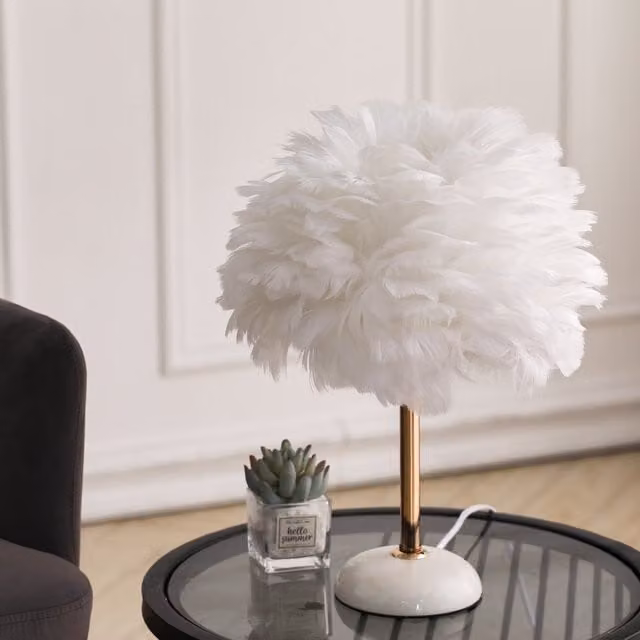 Livingandhome Feather Ceramic Table Lamp in White