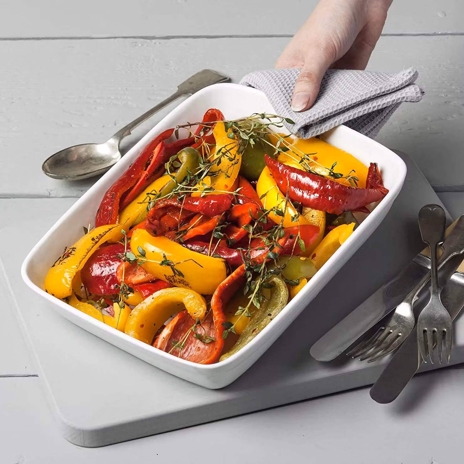 WM Bartleet & Sons White Porcelain Traditional Rectangular Lasagne Dish, 26 cm – 2