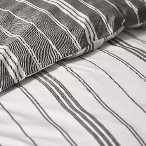 Catherine Lansfield Harbour Stripe Reversible Super King Duvet Cover Set with Pillowcases in Black – 2