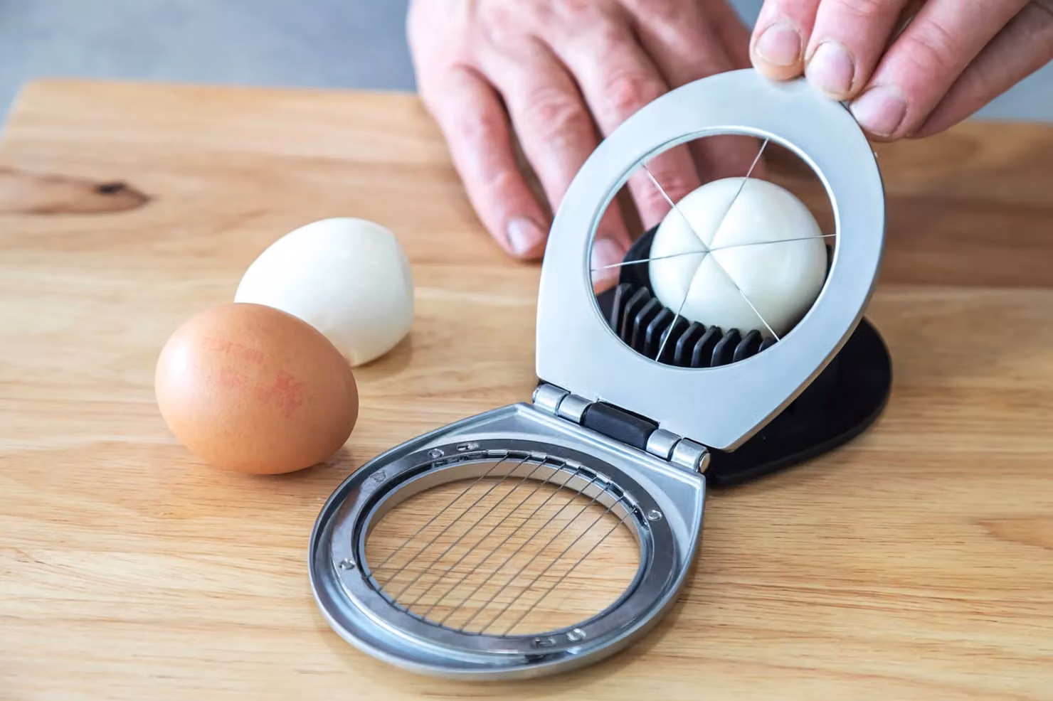 MasterClass Deluxe Stainless Steel Egg Slicer and Wedger in Silver – 4