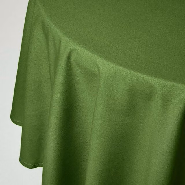 Homescapes Plain Round Cotton Tablecloth in Green