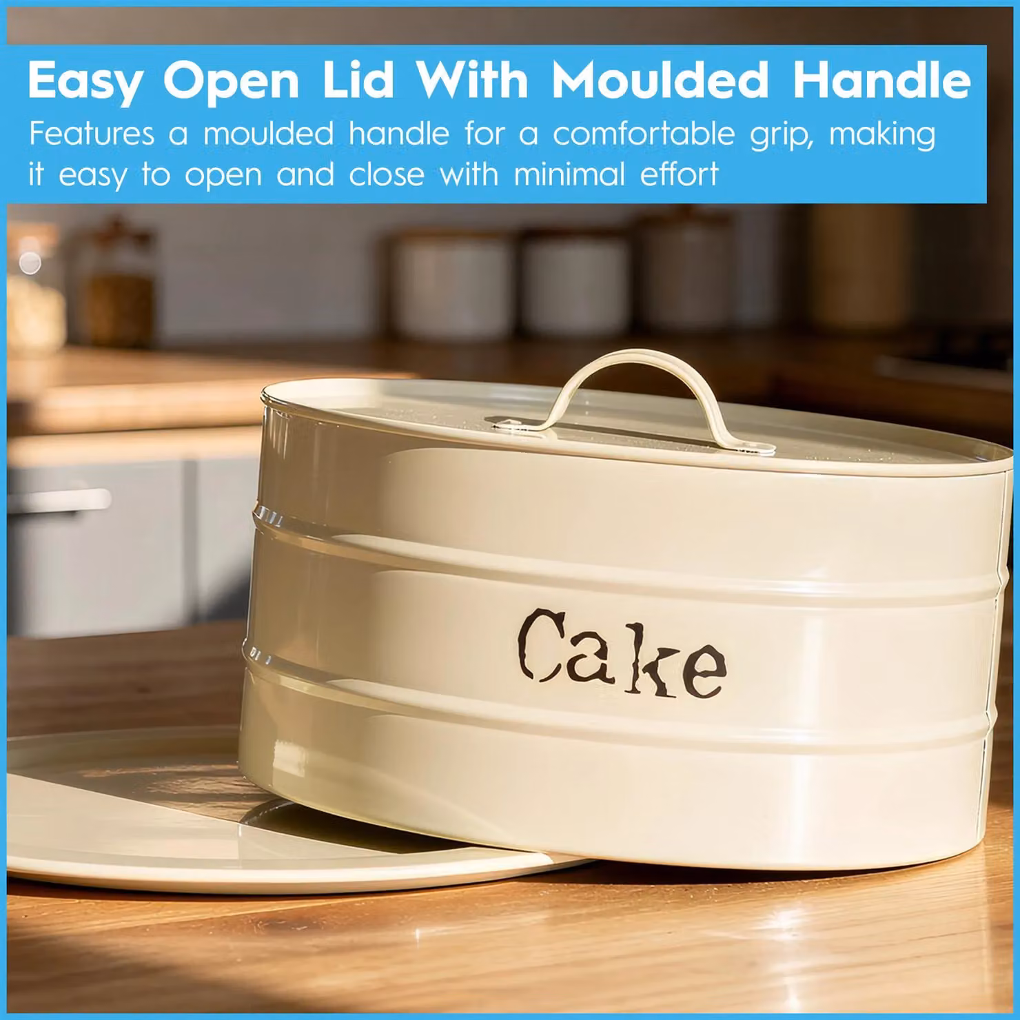 Harbour Housewares Vintage Round Metal Cake Tin with Airtight Lid in Beige/White – 6