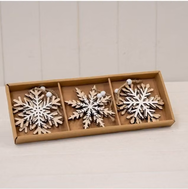 KDMD Set of 6 Natural and White Wooden Hanging Snowflake Pendants in Brown