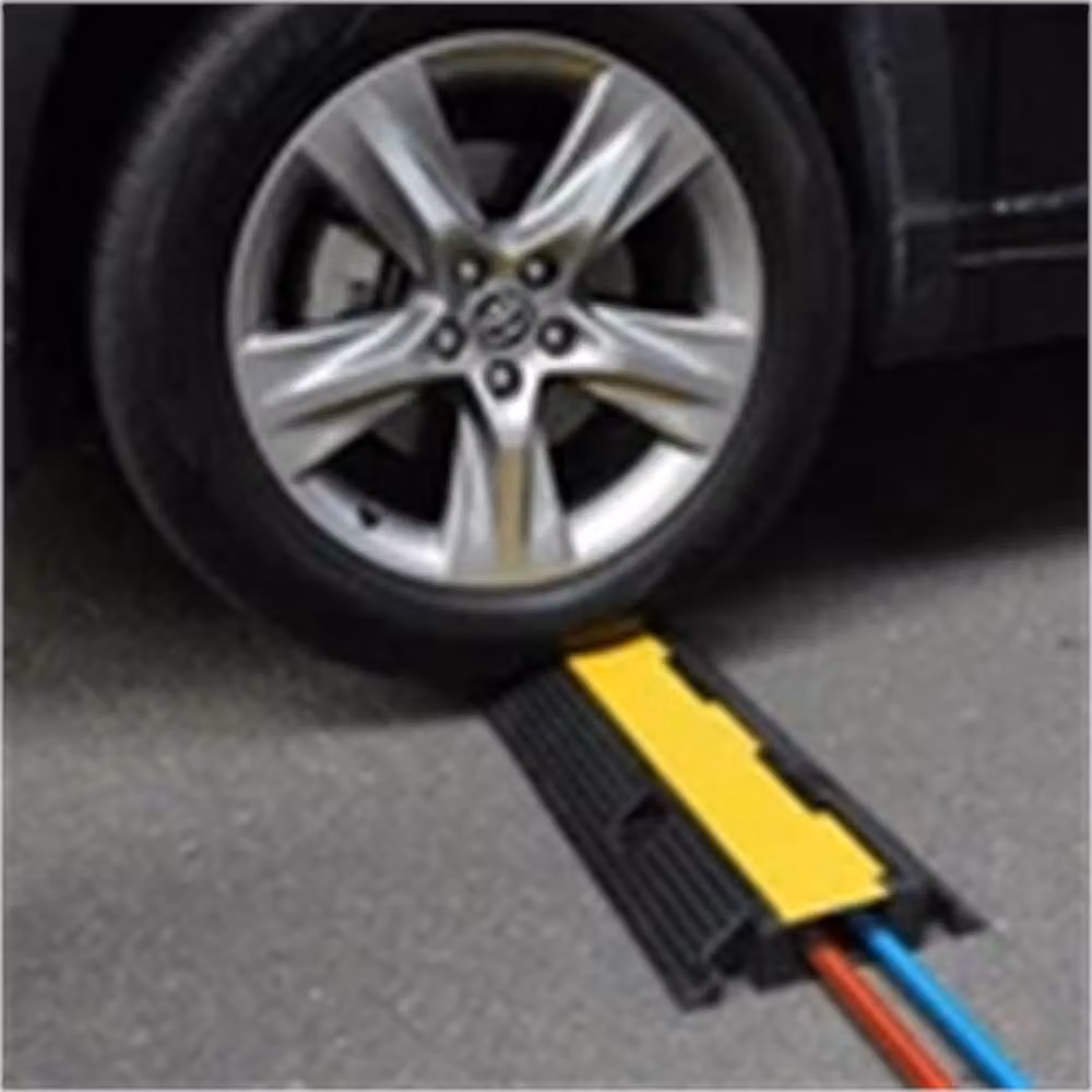 Nordara 2 Channel Cable Protector Ramp in Black and Yellow, W: 100 cm, D: 40 cm, H: 4 cm – 5