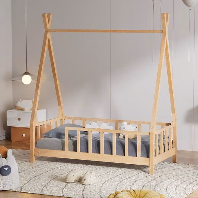 Livingandhome Scandinavian House Frame Kids Bed Made of Solid Pine Wood in Brown