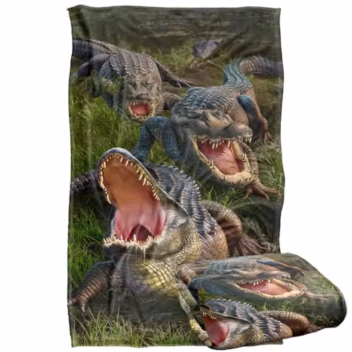 JQ Licensing Jlo Alligators Silky Touch Super Soft Fleece Throw Blanket, Multicolour, W: 91 cm, D: 147 cm – 1
