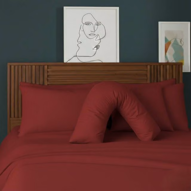 Snug City V Shape Maternity Pillowcase in Red Polycotton – 1