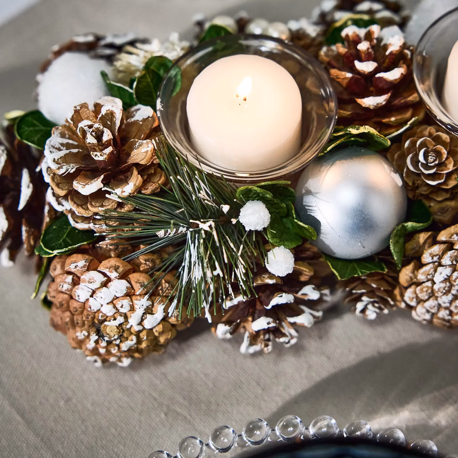Dibor Silver Triple Table Centrepiece Christmas Tealight Candle Holders in White, Height: 39 cm – 3