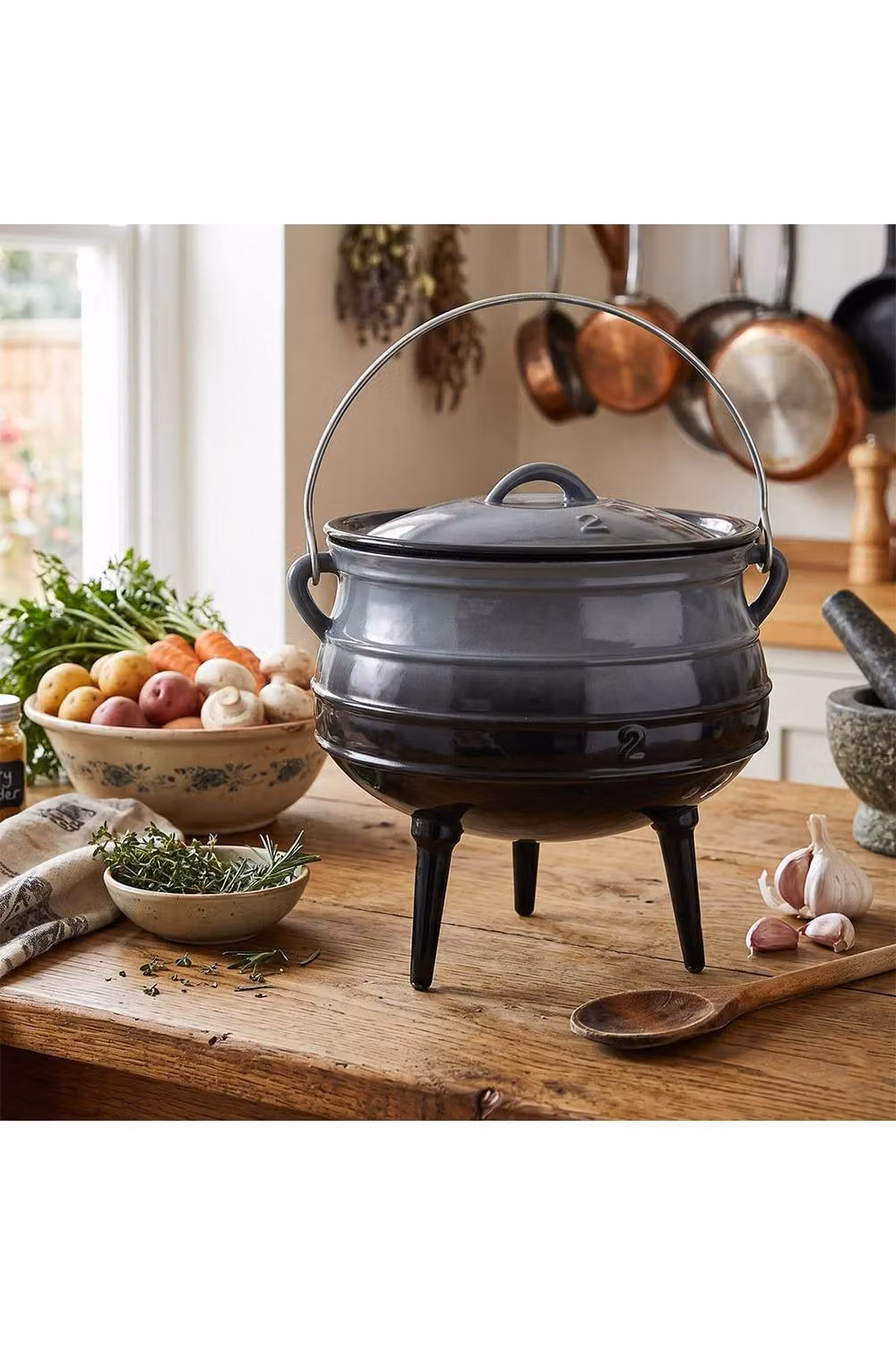 Living and Home 6L Enamelled Cast Iron Potjie Pot with Lid and 3 Legs in Grey – 4