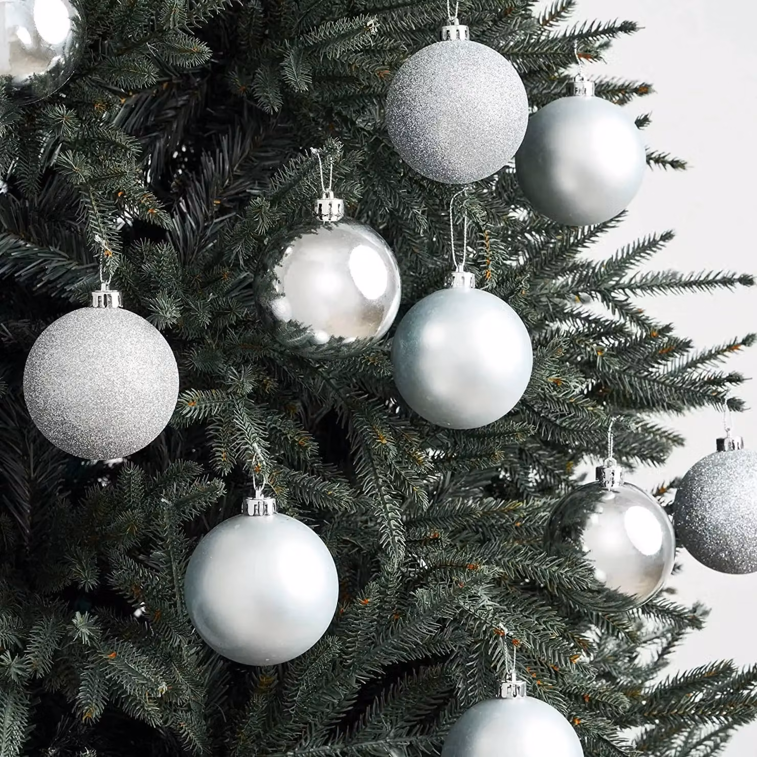Shatchi 18-Piece Silver Shatterproof Plastic Christmas Bauble Hanging Decorations – 5