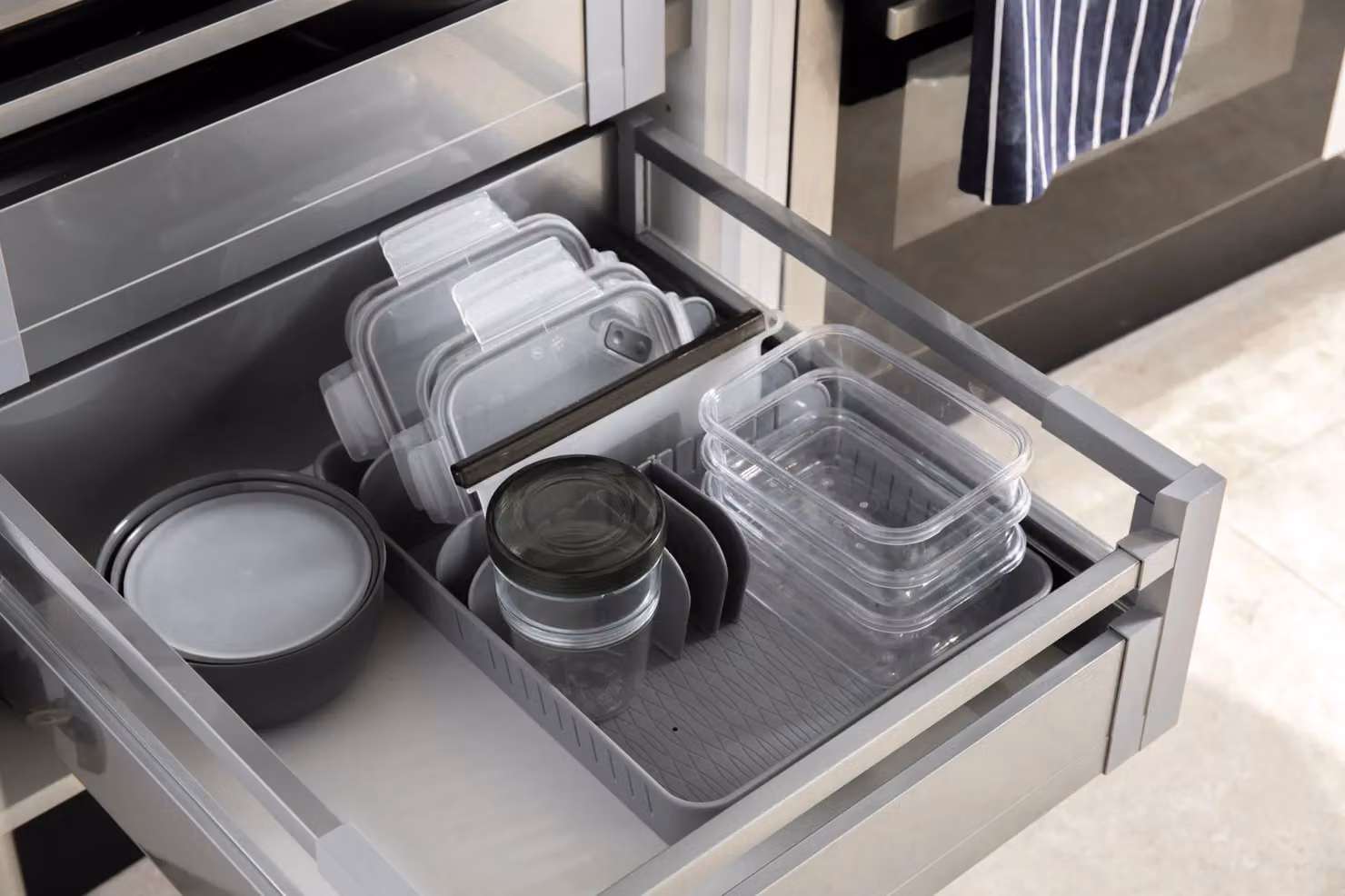 Copco Grey Plastic Food Storage Container Organiser with Compartments – 2