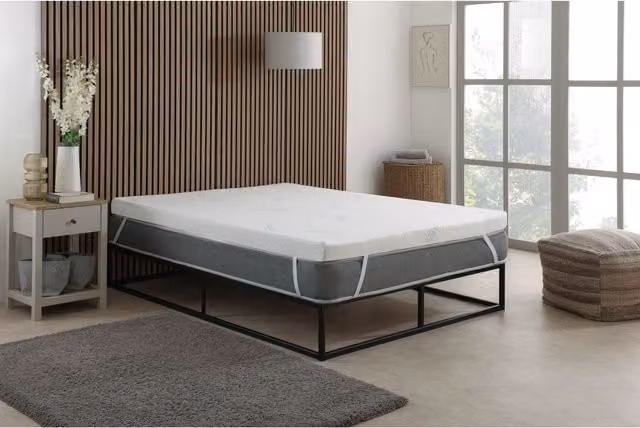 The Foam People Cooling Foam Mattress Topper in White, W/D/H: 120 x 200 cm, 5 cm Thick