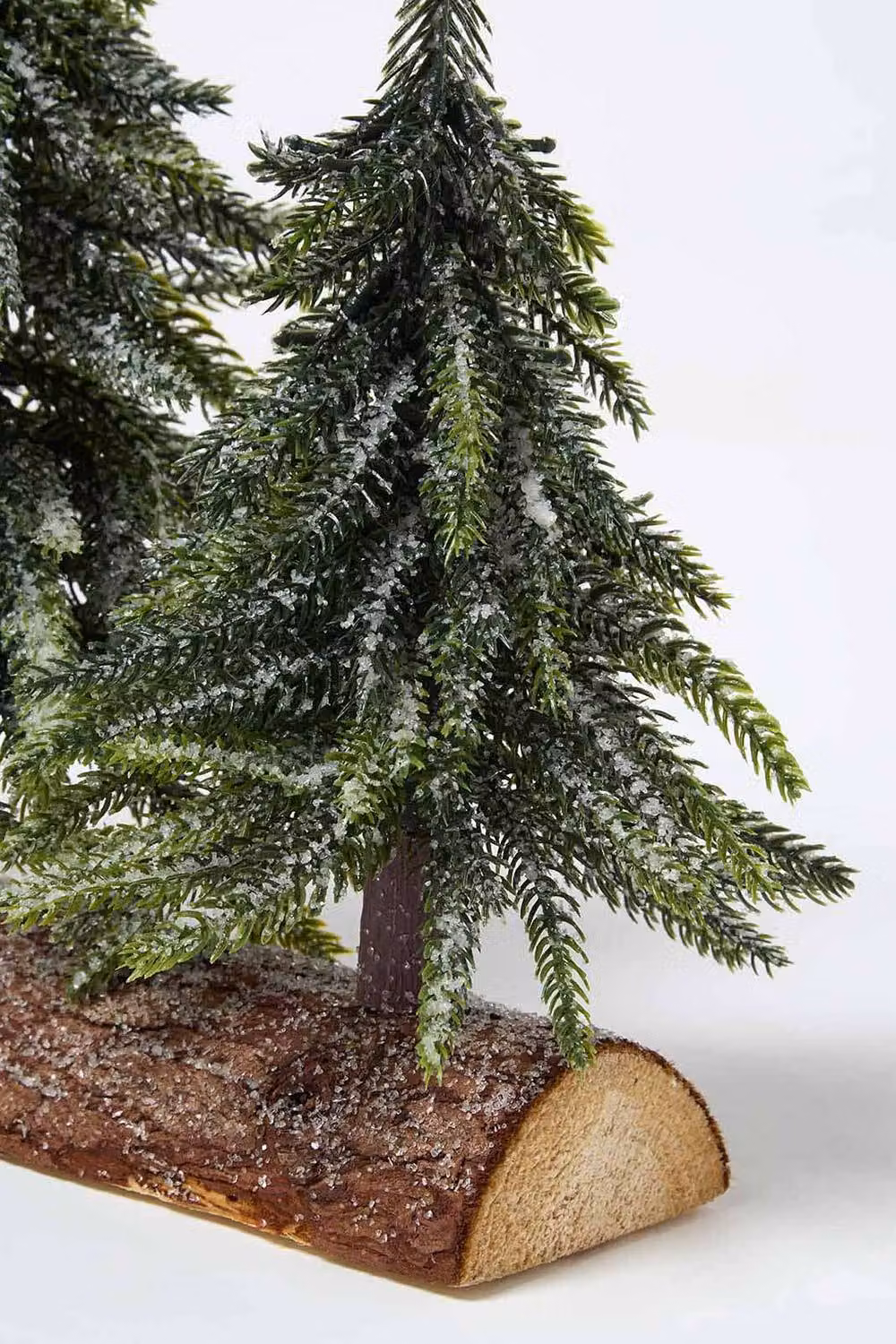 Homescapes Triple Miniature Frosted Faux Pine Christmas Trees on Natural Wood Log Base, Green and White, W/D/H: 27 x 27 x 27 cm – 2