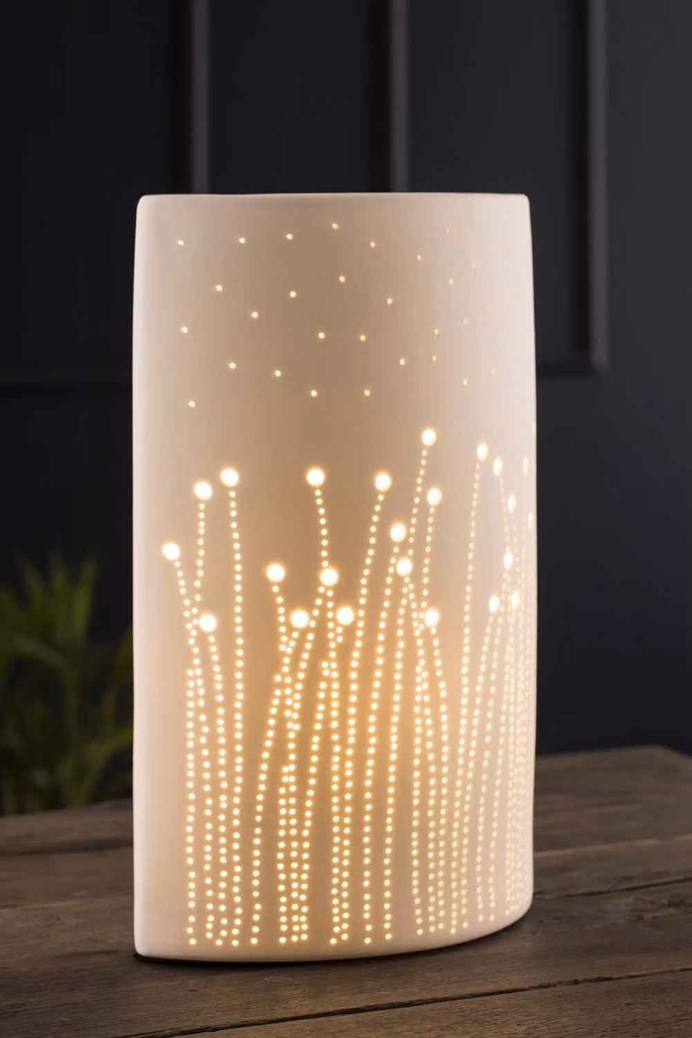 Belleek Living Meadow Ceramic Tabletop Luminaire in White, Height: 25.4 cm – 2