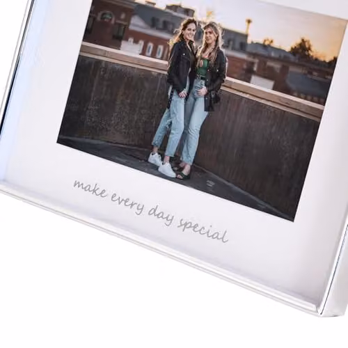 Happy Homewares Modern Silver Metal Single Picture Frame for Wall or Tabletop, W: 15 cm, H: 20 cm – 2