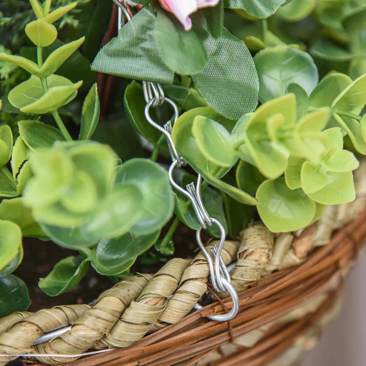 Outsunny Set of Four Hanging Lisianthus Floral Flower Pots in Pink and Green – 5