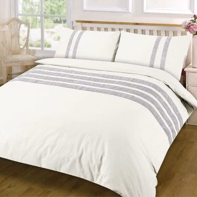 HomeSpace Direct Cotton Lace Dia Duvet Cover Set, Striped, White, 200 x 200 cm