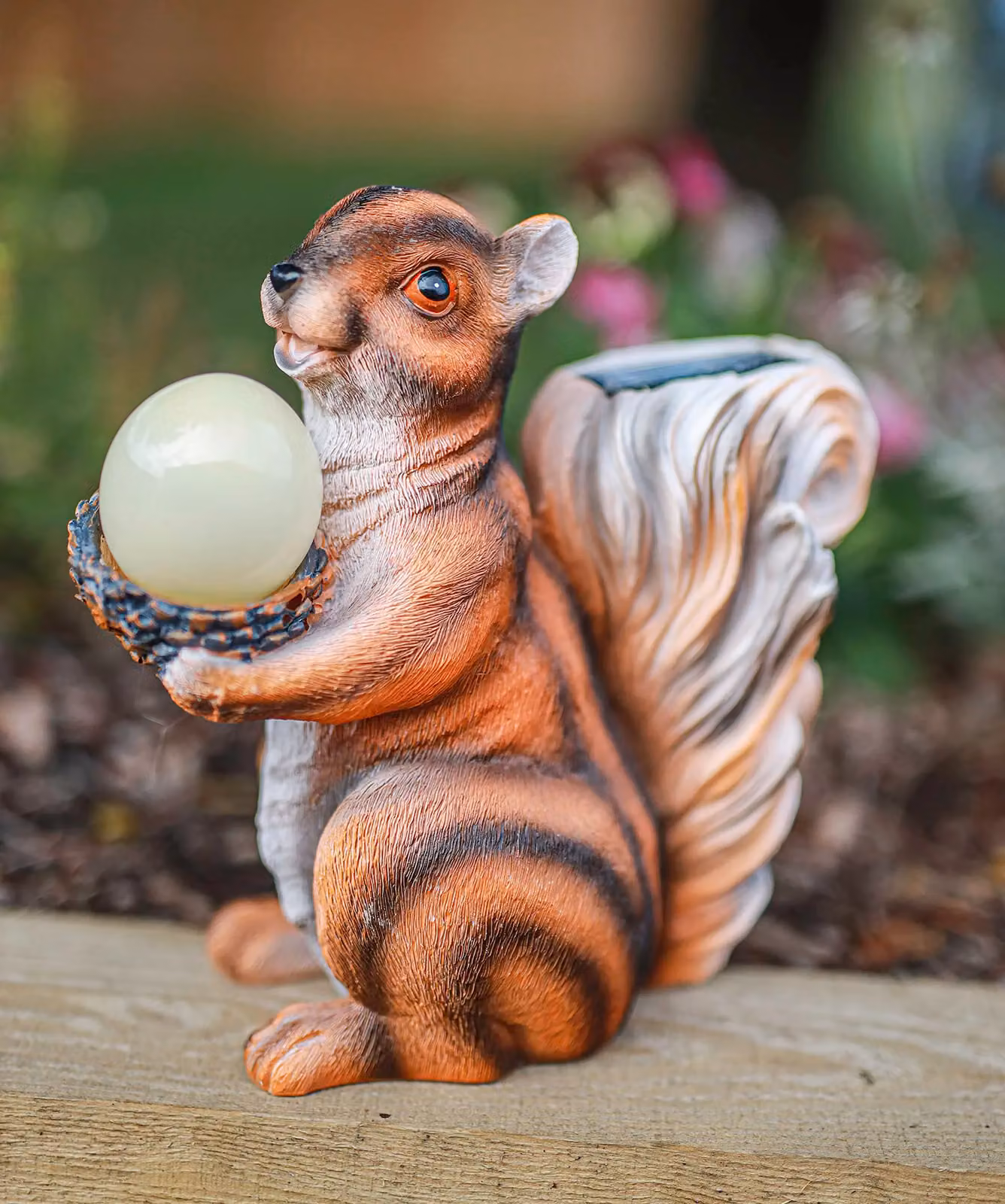 Marco Paul Red Squirrel Solar Powered Garden Light in Red and Brown – 2