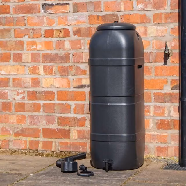 Samuel Alexander 100L Slim Space Saver Rain Barrel with Lid, Tap and Carry Handles in Black
