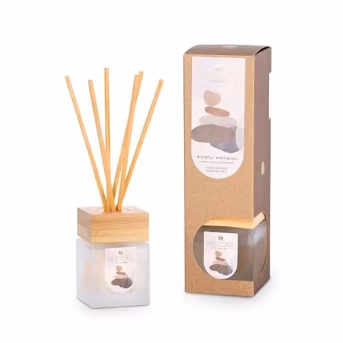 Heart & Home Mindful Moments Reed Diffuser with Natural Essential Oils, Floral and Woody Scents, 100 ml