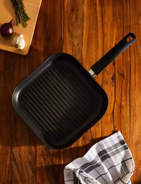 M&S Non-Stick Cast Aluminium Griddle Pan in Anthracite Grey