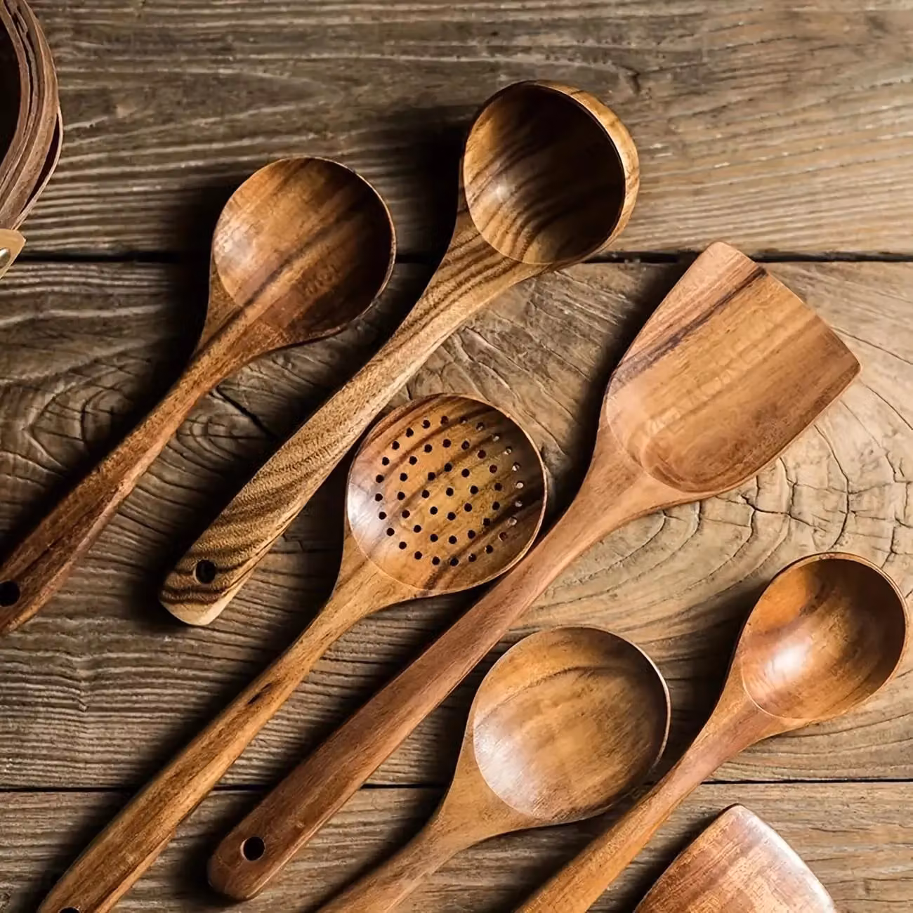 Dyzi 5-Piece Wooden Kitchen Utensils Set for Cooking and Baking in Light Brown – 4