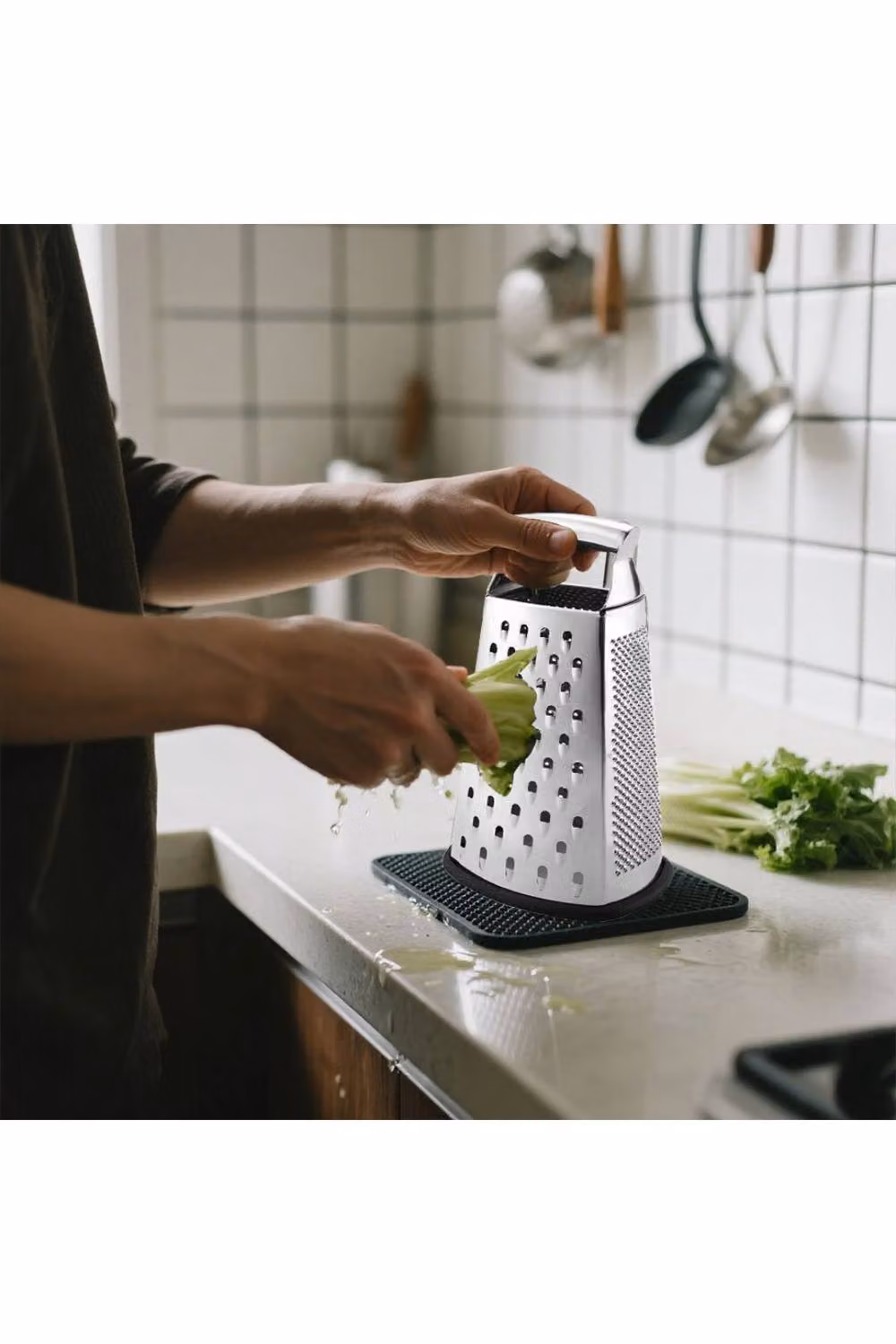 KDMD 4-Sided Stainless Steel Box Grater, Slicer and Zester in Silver – 4