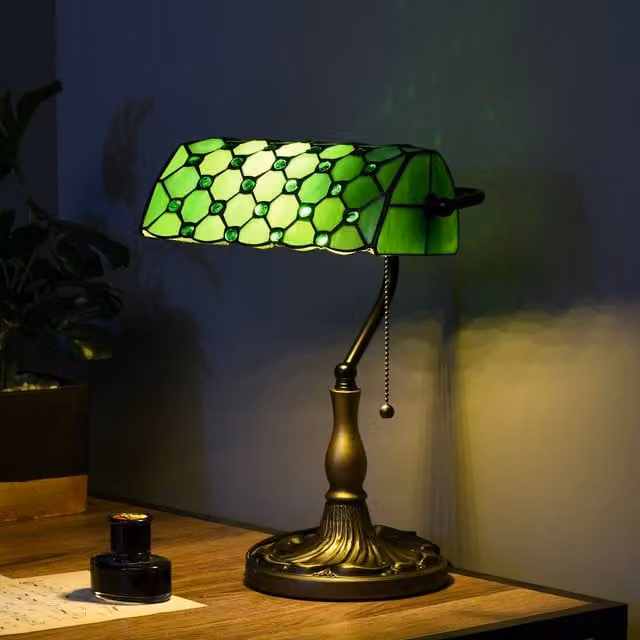 HOMCOM Antique Handmade Stained Glass Table Lamp in Green