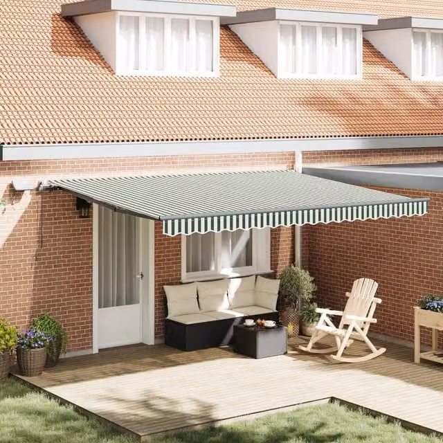 Berkfield Home Manual Retractable Wall-Mounted Awning with LED, Green and White Striped, W: 450 cm, D: 300 cm
