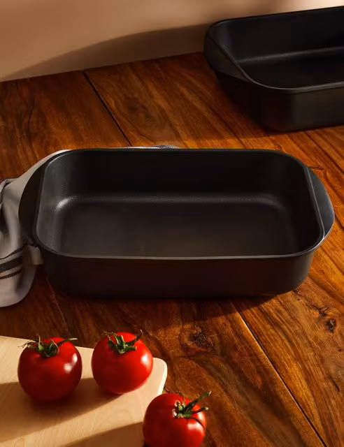 M&S Non-Stick Rectangular Cast Aluminium Roaster in Anthracite Grey