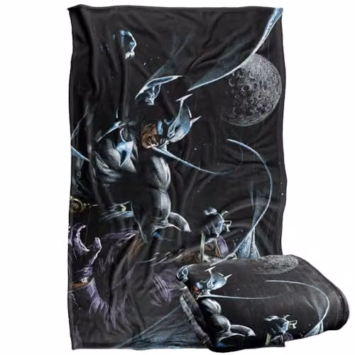 Warner Bros. Batman Joker Distressed Silky Touch Super Soft Fleece Throw Blanket, Black and Multicolour, W: 91.44 cm x L: 147 cm