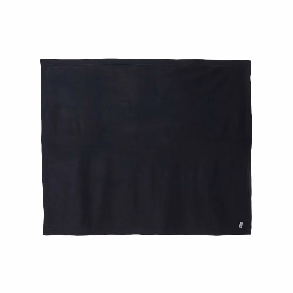 Gildan Heavy Blend Fluffy Fleece Stadium Blanket in Black – 2