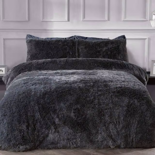 Smart Living Luxury Long Pile Faux Fur Duvet Cover and Pillowcases in Charcoal, W: 200 cm x D: 200 cm – 1