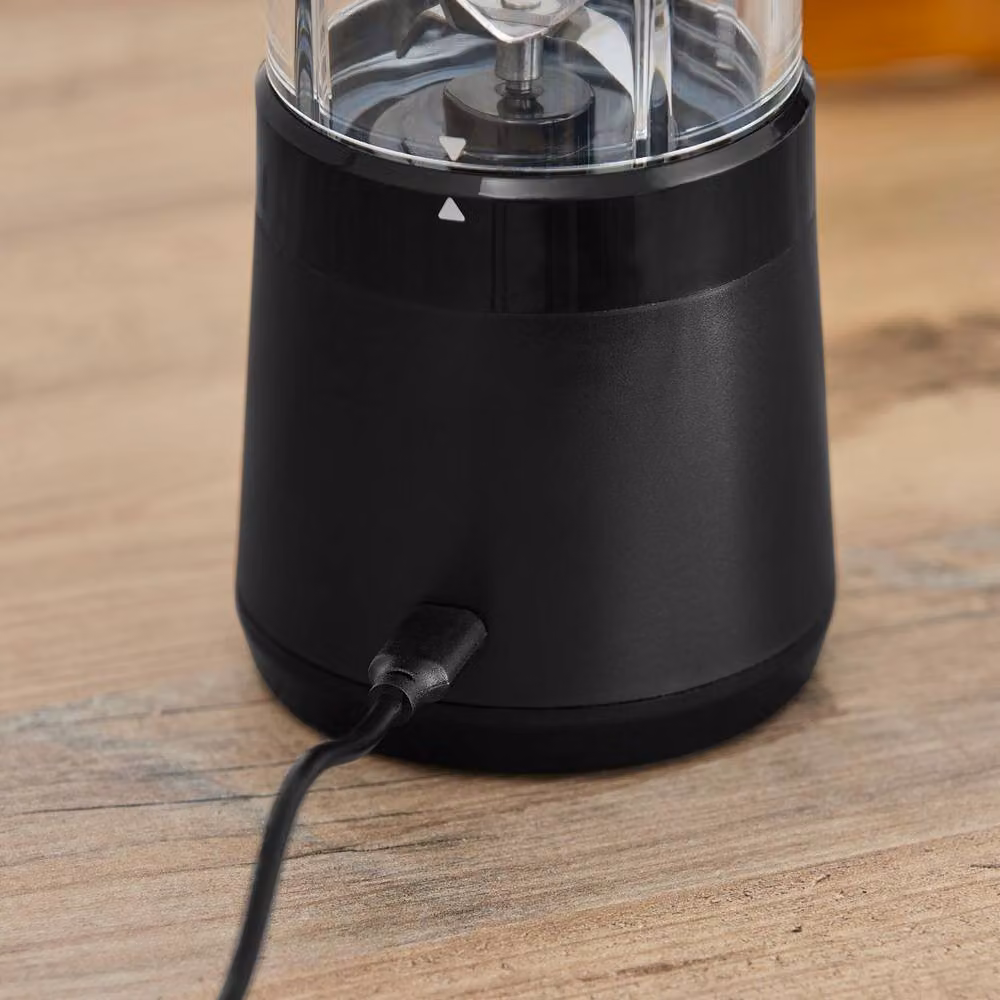 Tower Portable Rechargeable Blender in Black with Stainless Steel and Plastic Parts – 5