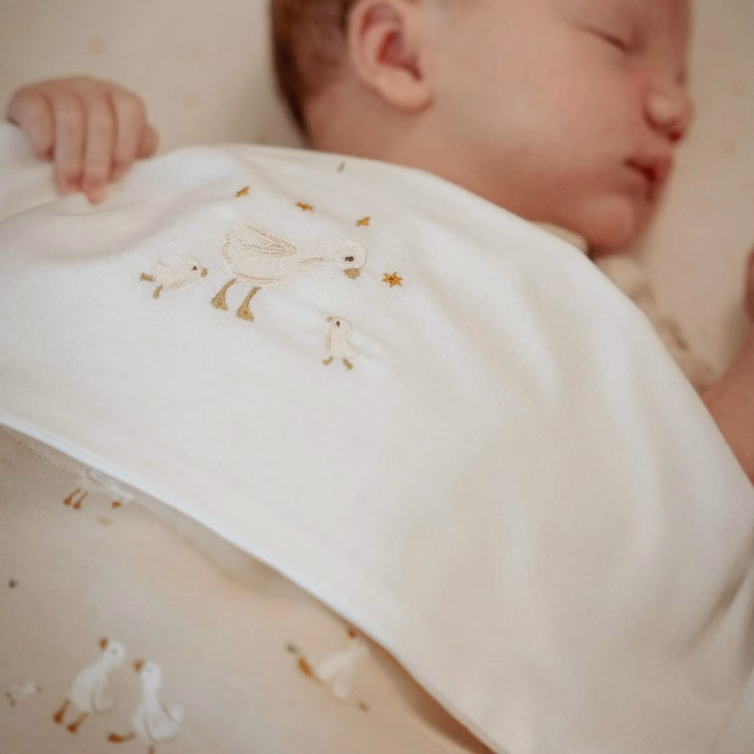 Little Dutch Little Goose Bassinet Blanket in Beige Cotton – 2