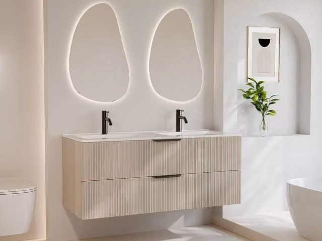 Vente-unique Fluted Wall-Hung Bathroom Unit with Inset Basin in Beige and White
