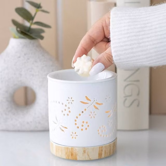 Uniqueful Matte Dragonfly Ceramic Oil Burner in White