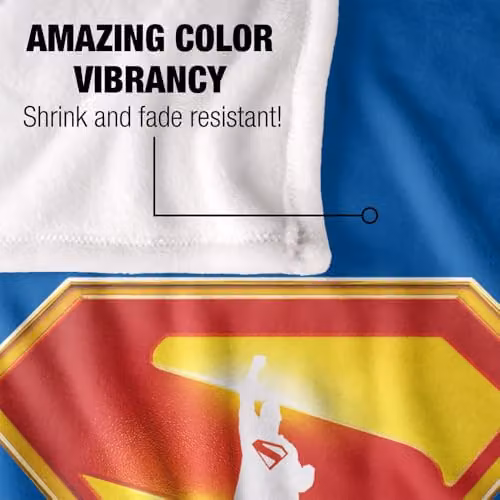 Warner Bros. Superman 2025 Movie Take Me Home Shield Super Soft Fleece Throw Blanket, Multicolour, W/D/H: 91 x 147 cm – 3