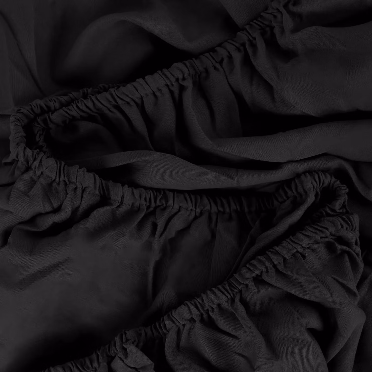 Brentfords Black Microfibre Fitted Bed Sheet, King Size, W: 152 cm x D: 200 cm, Depth: 25 cm – 3