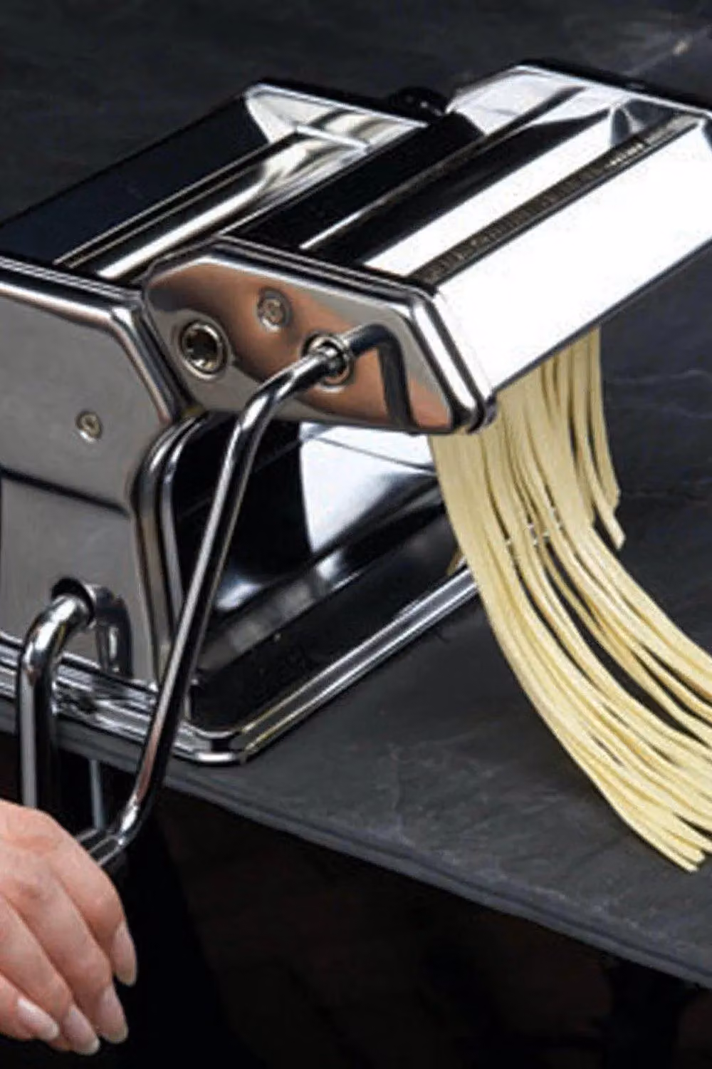 World of Flavours Italian Deluxe Double Cutter Pasta Machine in Silver – 2