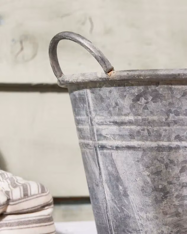 Dibor Vintage Grey Galvanised Steel Trough Bucket Flower Pot with Handles, Diameter: 29 cm, Height: 47 cm – 4