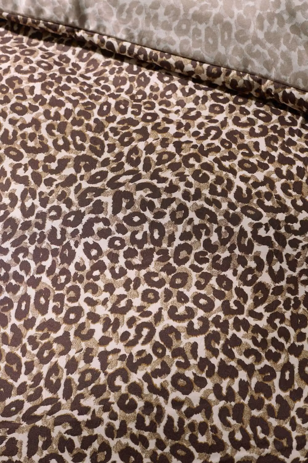 Catherine Lansfield Animal Print So Soft Reversible Microfibre Duvet Cover Set, Brown, W: 180 cm, L: 200 cm – 3