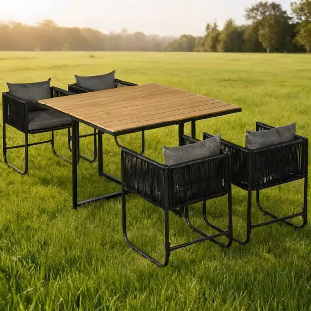 ERGOVEXA 4 Seater Rattan Cube Garden Furniture Set in Black