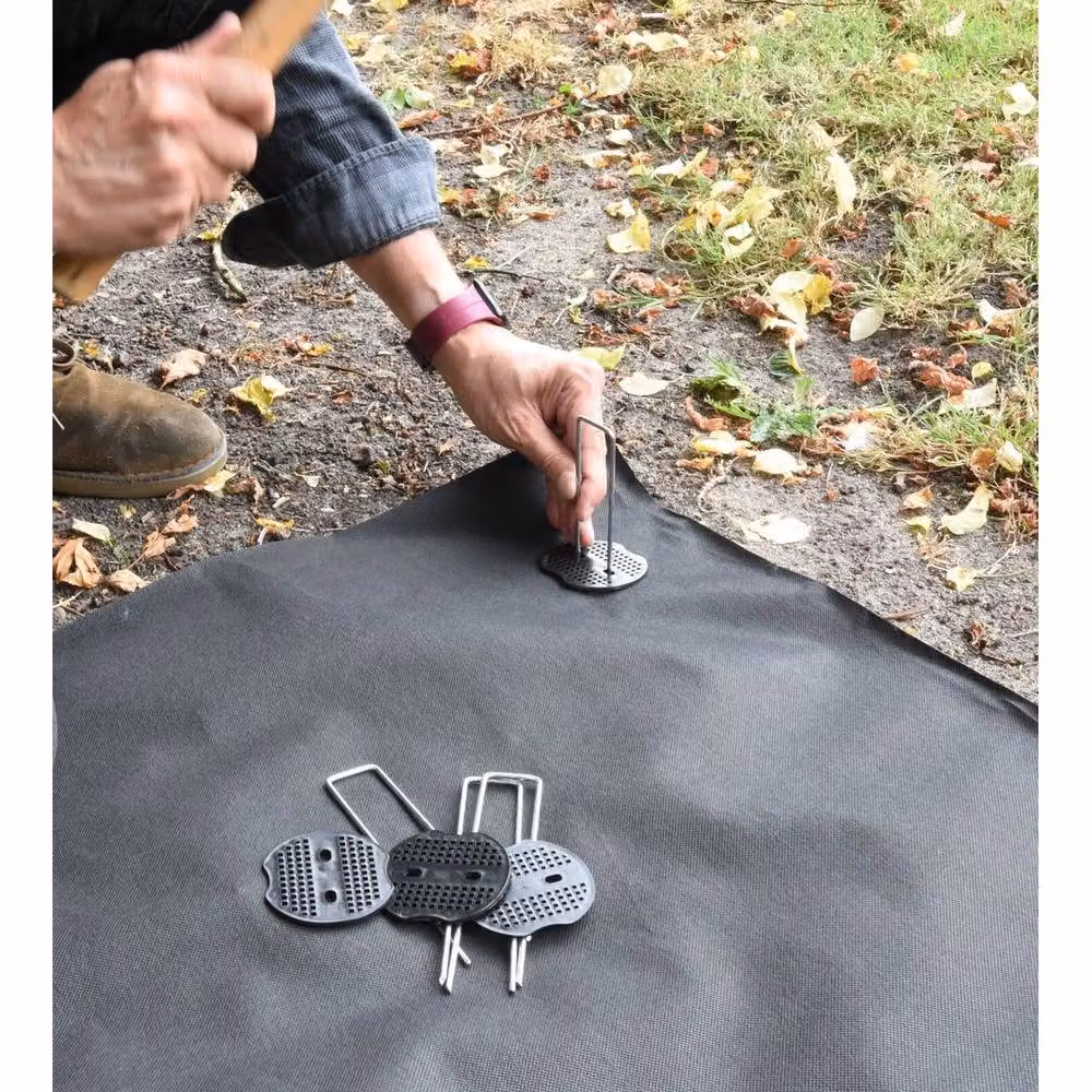 NESTLUNE Black Weed Control Mat Membrane with Steel Pegs and Buffer Washers, 1.25kg – 3