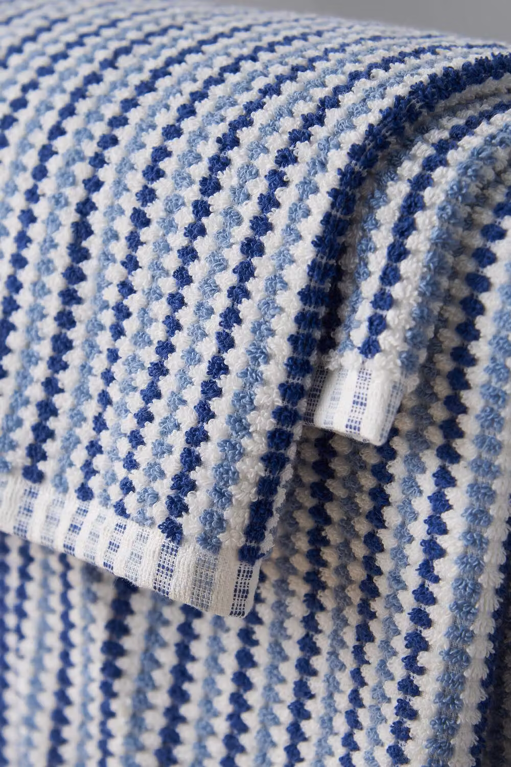 Catherine Lansfield Rice Weave Stripe Cotton Bath Towel in Blue, W/H: 70 x 127 cm – 2