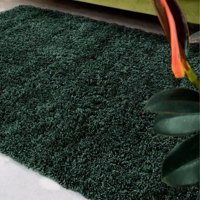 The Rug House Super Soft Dark Shaggy Living Area Rug in Forest Green, W: 110 cm, D: 60 cm