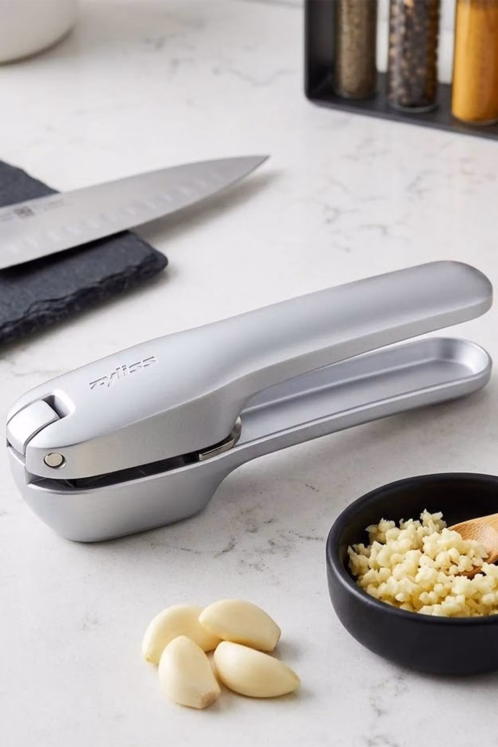 Zyliss Susi 4 Garlic Press in Silver with Non-Stick Surface and Stainless Steel Components – 5